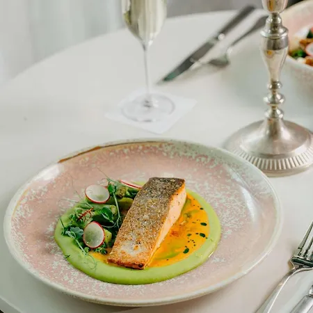 Presidency House Self Check-in Апартамент *