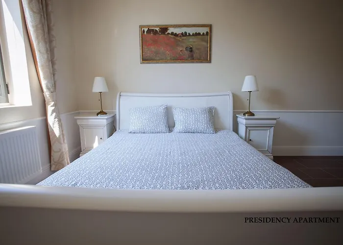 Presidency House Self Check-in Apartman